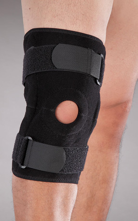 Self-Adjusting Hinged Knee Brace